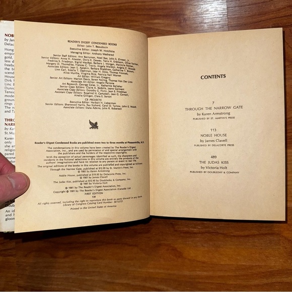 Reader's Digest Condensed Books Hardcover 1982 Volume 1 GOLD PAGES Orig. Cover - Picture 9 of 9